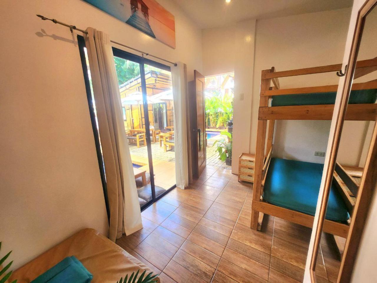 Beach Resort In Zambales S2 San Felipe  外观 照片